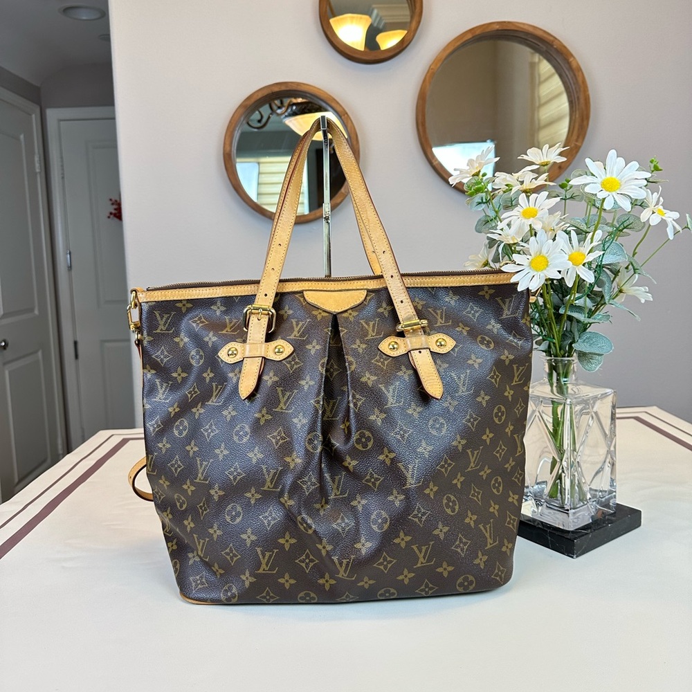 Louis Vuitton Monogram Canvas Palermo GM Shoulder Bag - Picture 3 of 17